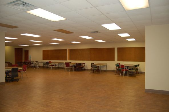 Industrial Office/Warehouse For Sale Or Lease: 6901 W 70th St, Shreveport, LA 71129